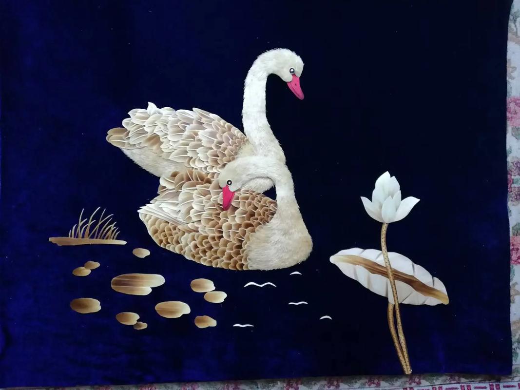 麥秸畫(huà) 指尖上的金色光影——記和光老師母親與三省的省級(jí)非遺傳承